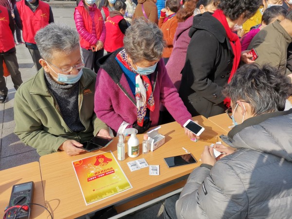 2021年3月，工程指挥部组织职工参与高东镇3.5学雷锋志愿服务活动.jpg